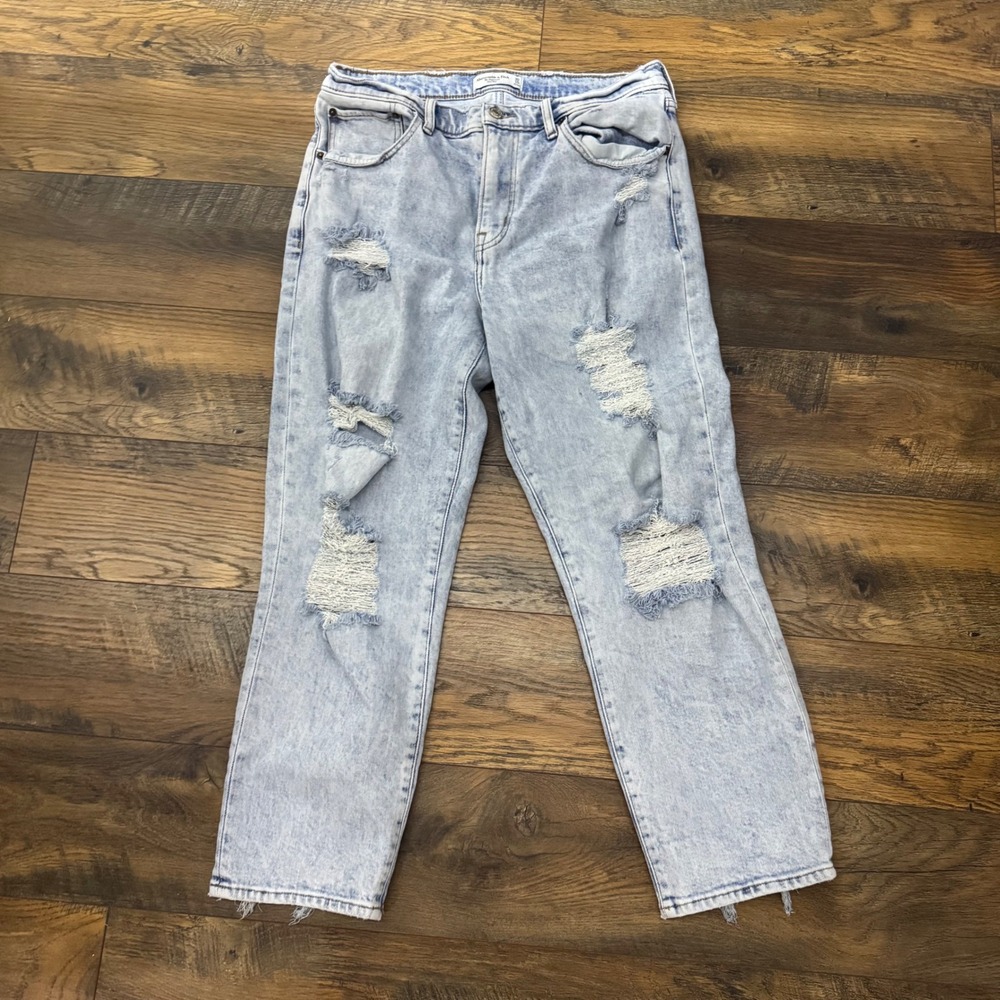 Abercrombie & Fitch Boyfriend Mid Rise Jeans Womens 30 10R Distressed Light Wash